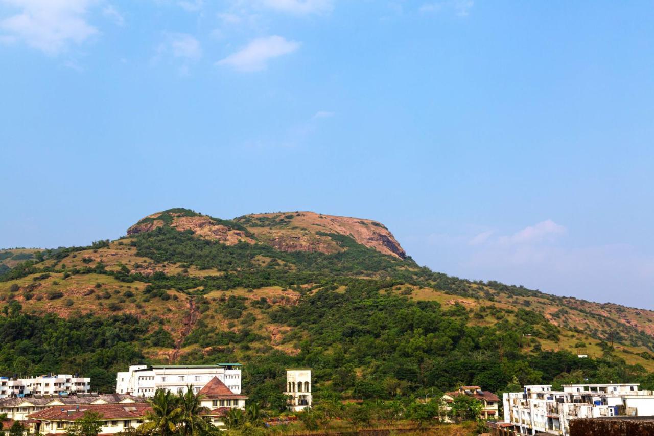 Saffronstays Urja: Luxe Lonavala Villa with Dual Pools & Private Spa Exterior photo
