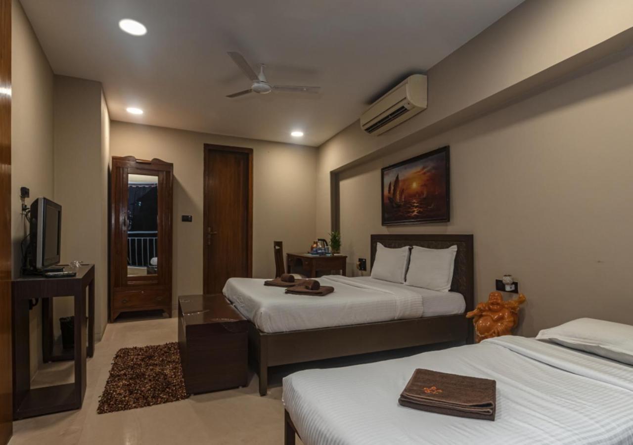 Saffronstays Urja: Luxe Lonavala Villa with Dual Pools & Private Spa Exterior photo